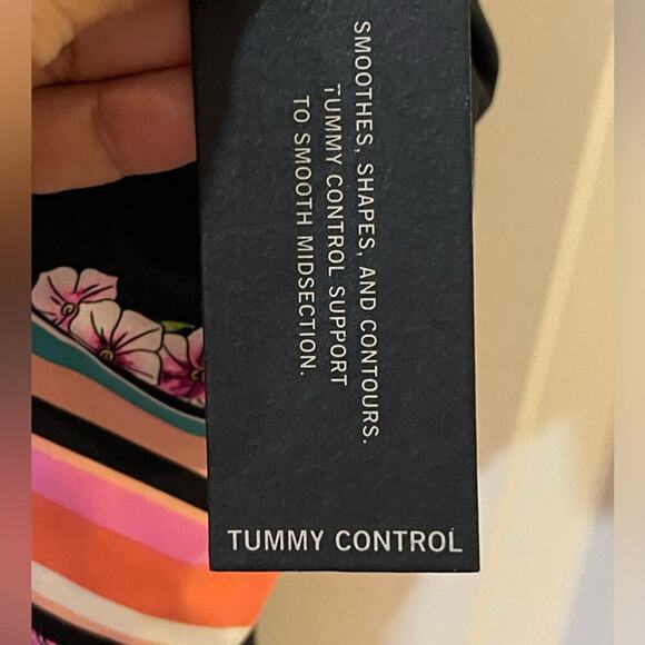 KENNETH COLE REACTION Bloomin Beauty One-piece Swimsuit - NWT - 1X - Picture 7 of 10